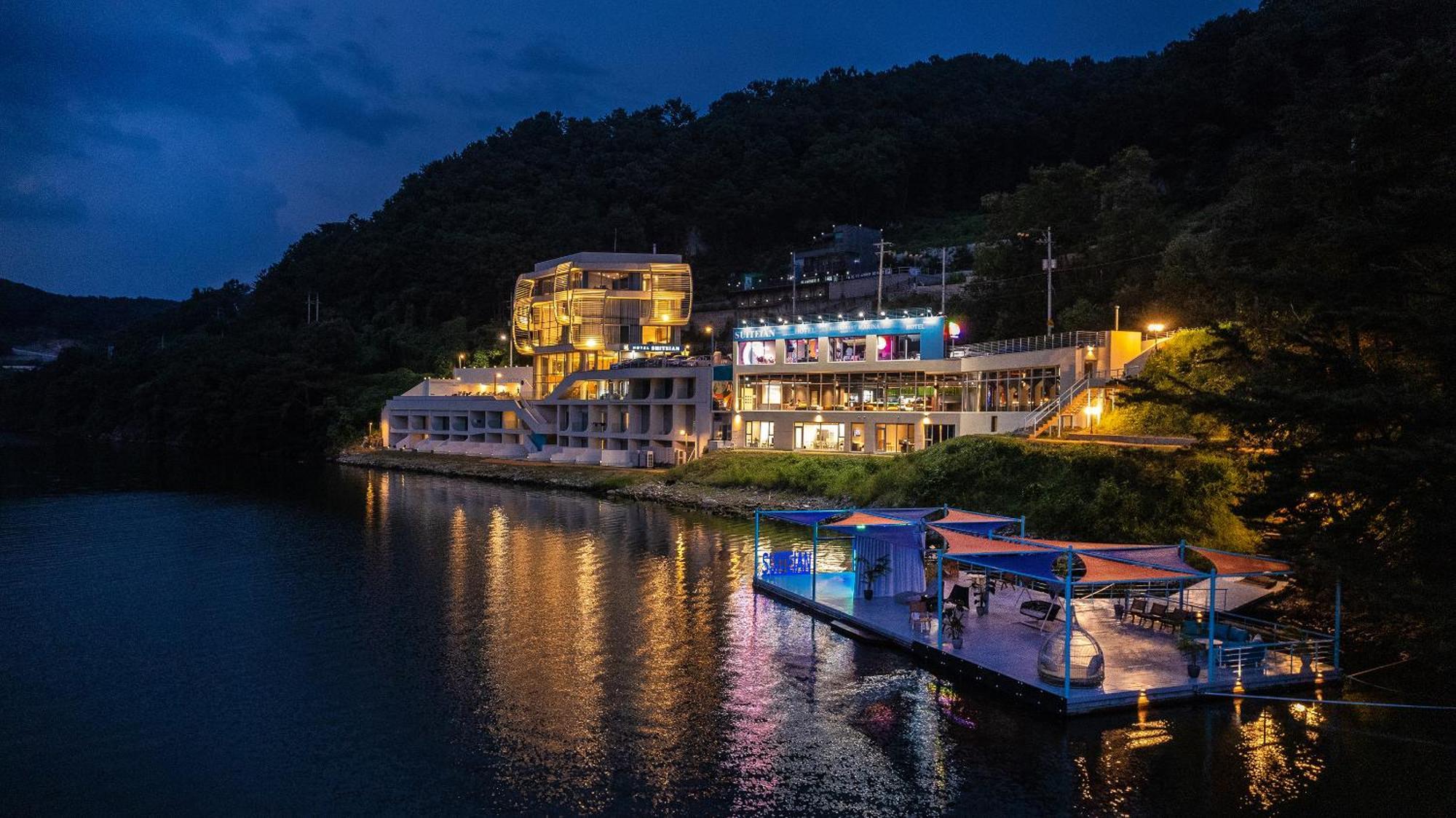 Gapyeong Suiteian Hotel&Resort Buitenkant foto