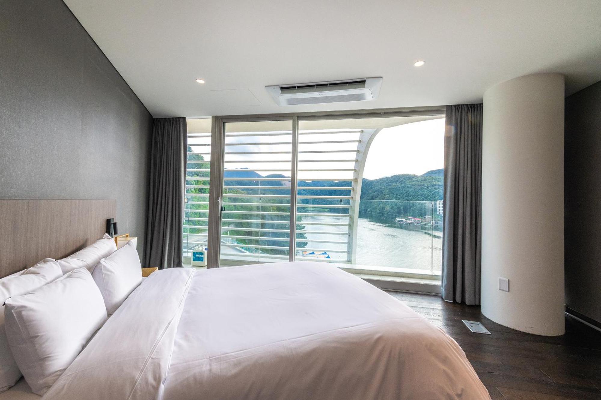 Gapyeong Suiteian Hotel&Resort Buitenkant foto