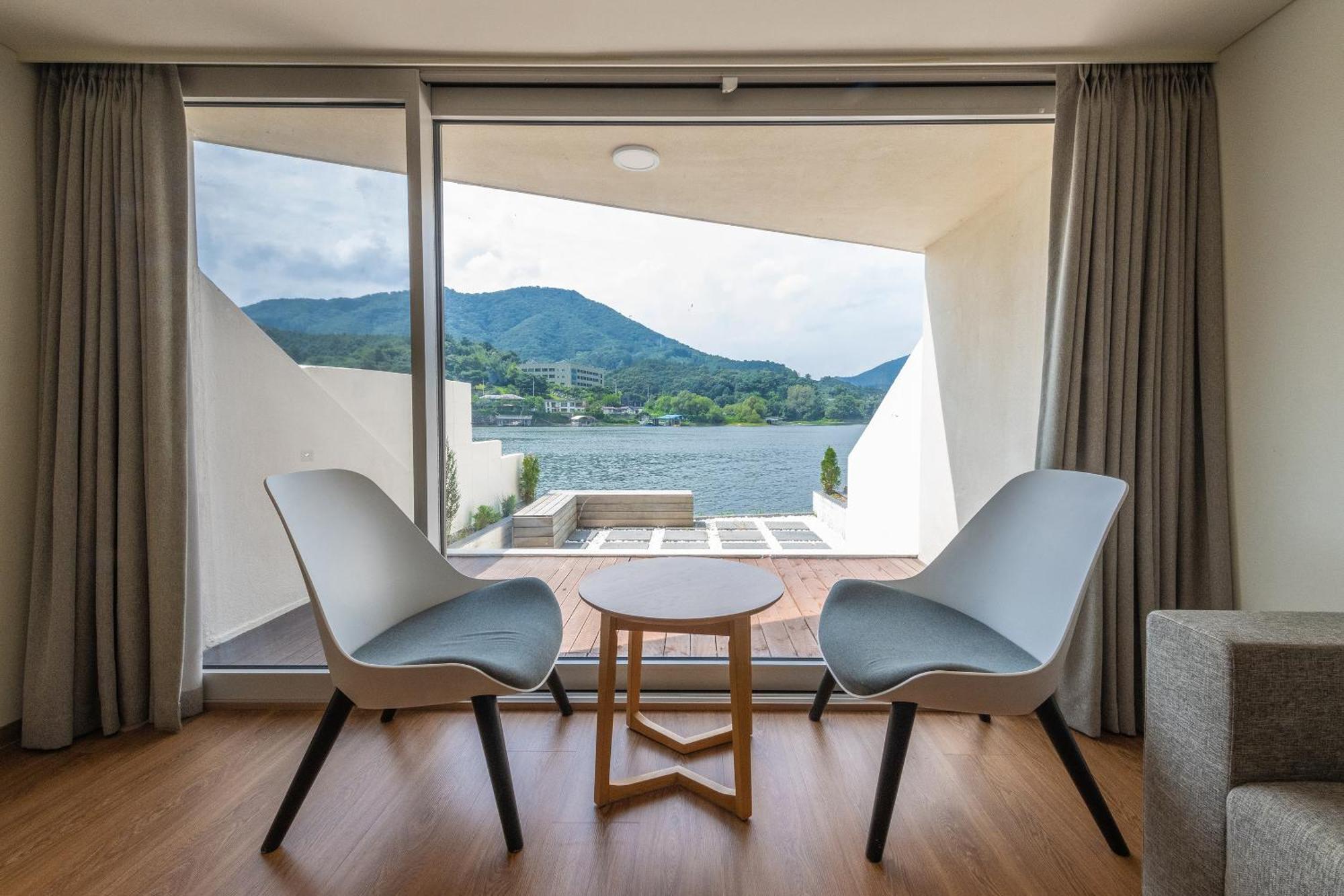 Gapyeong Suiteian Hotel&Resort Buitenkant foto